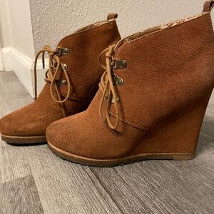 Steve Madden Tangoo Tan Suede Wedge Boots